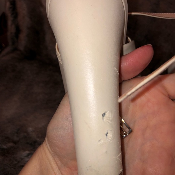 Valentino Cream Color Leather Open Toe Block Heels Size 38 $1195 - Picture 5 of 6